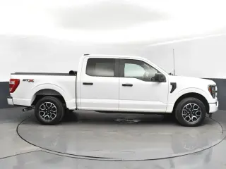 Ford F-150 2023 4x2 XL 4dr SuperCrew 5.5 ft. SB