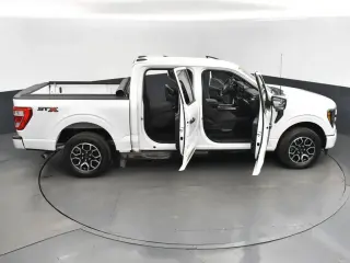 Ford F-150 2023 4x2 XL 4dr SuperCrew 5.5 ft. SB