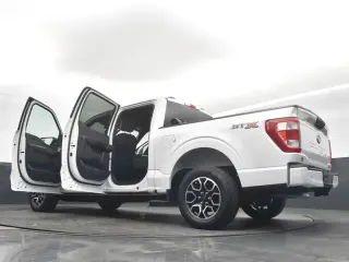 Ford F-150 2023 4x2 XL 4dr SuperCrew 5.5 ft. SB