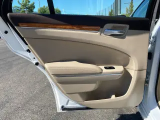 2012 Chrysler 300 Limited