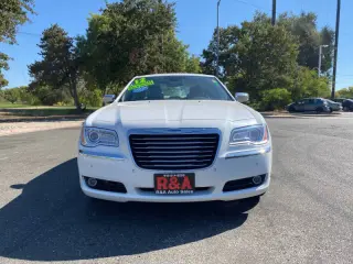 2012 Chrysler 300 Limited