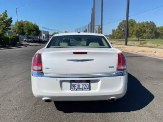 2012 Chrysler 300 Limited