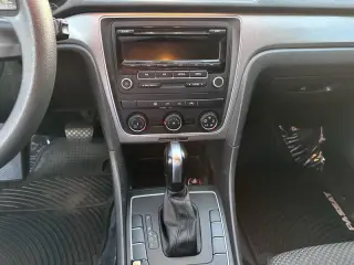 2013 Volkswagen Passat S PZEV