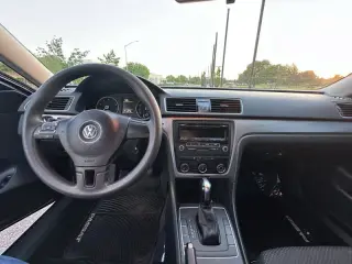 2013 Volkswagen Passat S PZEV