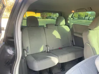 2014 Toyota Sienna L 7-Passenger