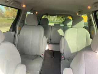 2014 Toyota Sienna L 7-Passenger