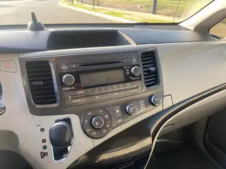 2014 Toyota Sienna L 7-Passenger