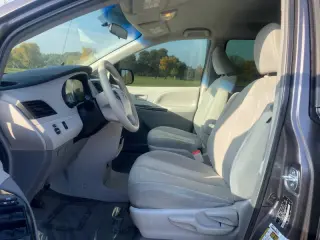 2014 Toyota Sienna L 7-Passenger