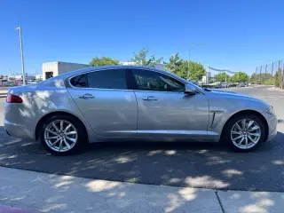 2015 Jaguar XF 2.0T Premium
