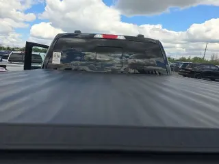 Ford F-150 2023 4x4 Lariat 4dr SuperCrew 5.5 ft. SB