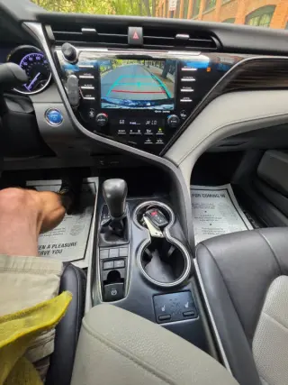 2019 Toyota Camry Hybrid XLE