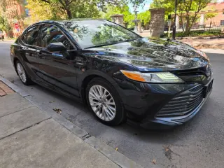 2019 Toyota Camry Hybrid XLE