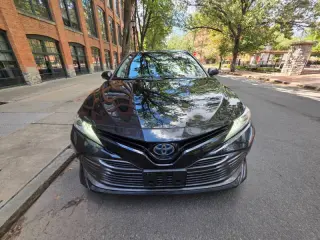 2019 Toyota Camry Hybrid XLE
