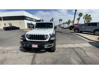 2024 Jeep Gladiator
