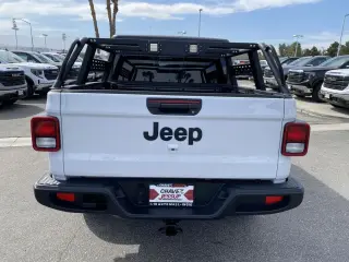 2024 Jeep Gladiator