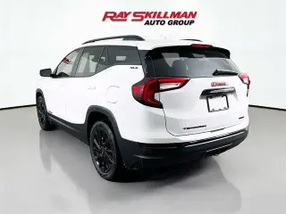 GMC Terrain 2024 AWD SLE SUV 4 puertas