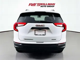 GMC Terrain 2024 AWD SLE SUV 4 puertas