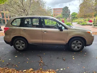 2015 Subaru Forester 2.5i