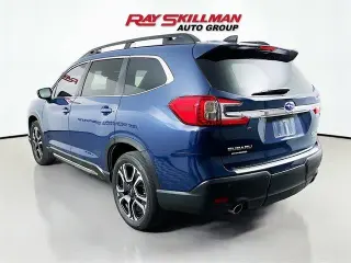 Subaru Ascent 2024 AWD Limited SUV de 8 pasajeros de 4 puertas
