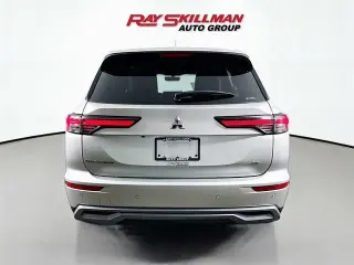 Mitsubishi Outlander 2025 AWD SE SUV de 4 puertas
