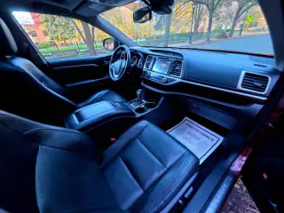 2016 Toyota Highlander Limited Platinum