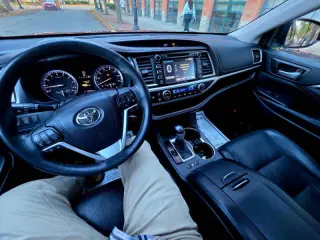 2016 Toyota Highlander Limited Platinum