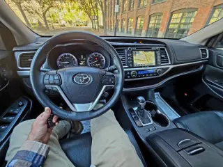 2016 Toyota Highlander Limited Platinum
