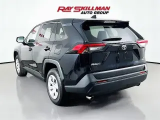 Toyota RAV4 2024 AWD LE SUV 4 puertas