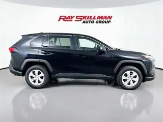 Toyota RAV4 2024 AWD LE SUV 4 puertas