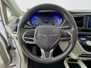 Chrysler Pacifica 2018 Touring Plus 4dr Mini-Van