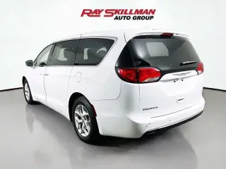 Chrysler Pacifica 2018 Touring Plus 4dr Mini-Van