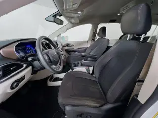 Chrysler Pacifica 2018 Touring Plus 4dr Mini-Van