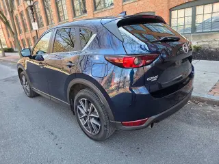 2018 Mazda CX-5
Touring