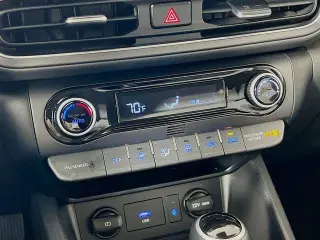 Hyundai KONA 2023 SEL 4dr Crossover