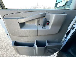 GMC Savana 2024 2500 3dr Cargo Van