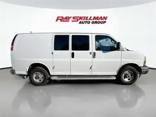 GMC Savana 2024 2500 3dr Cargo Van