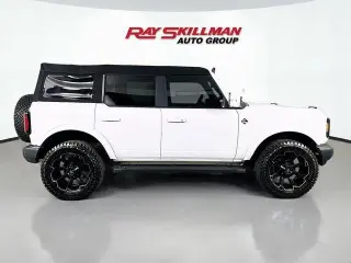 Ford Bronco 2023 4x4 Outer Banks 4dr SUV