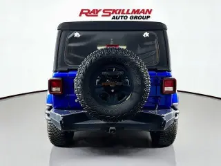 Jeep Wrangler Unlimited 2018 4x4 Sport 4dr SUV (midyear release)