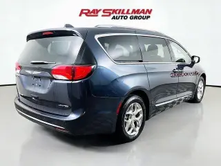 Chrysler Pacifica 2019 Limited 4dr Mini-Van