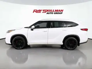 Toyota Highlander 2022 AWD Platinum 4dr SUV