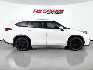 Toyota Highlander 2022 AWD Platinum 4dr SUV