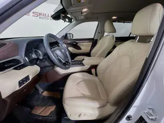 Toyota Highlander 2022 AWD Platinum 4dr SUV