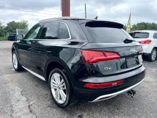 2018 Audi Q5 2.0T quattro Premium Plus