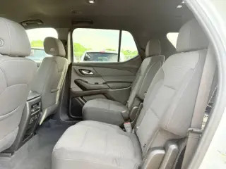 2023 Chevrolet Traverse LT