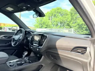 2023 Chevrolet Traverse LT
