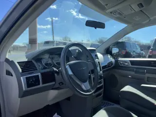 2010 Chrysler Town and Country Touring