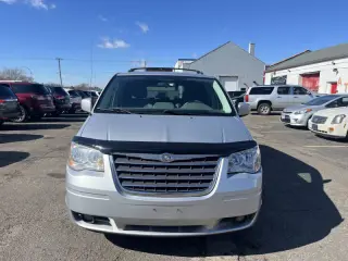 2010 Chrysler Town and Country Touring