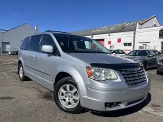 2010 Chrysler Town and Country Touring