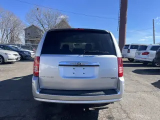 2010 Chrysler Town and Country Touring