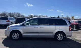 2010 Chrysler Town and Country Touring